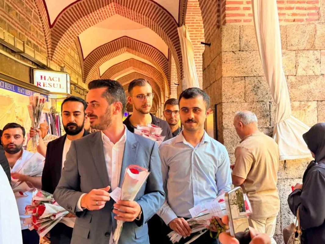 Bursa'da AK Parti gençlerinden Mevlid Kandili programı