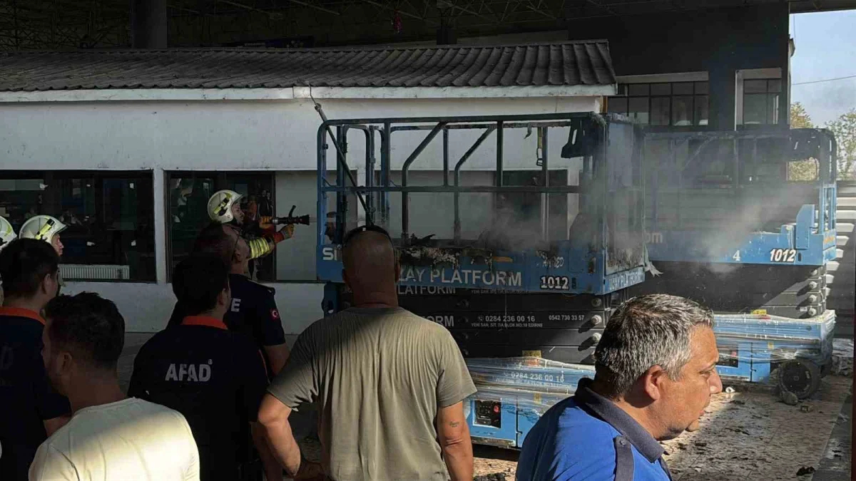 Edirne Otogarı'nda tinerli boya yangını: 2 işçi yaralandı