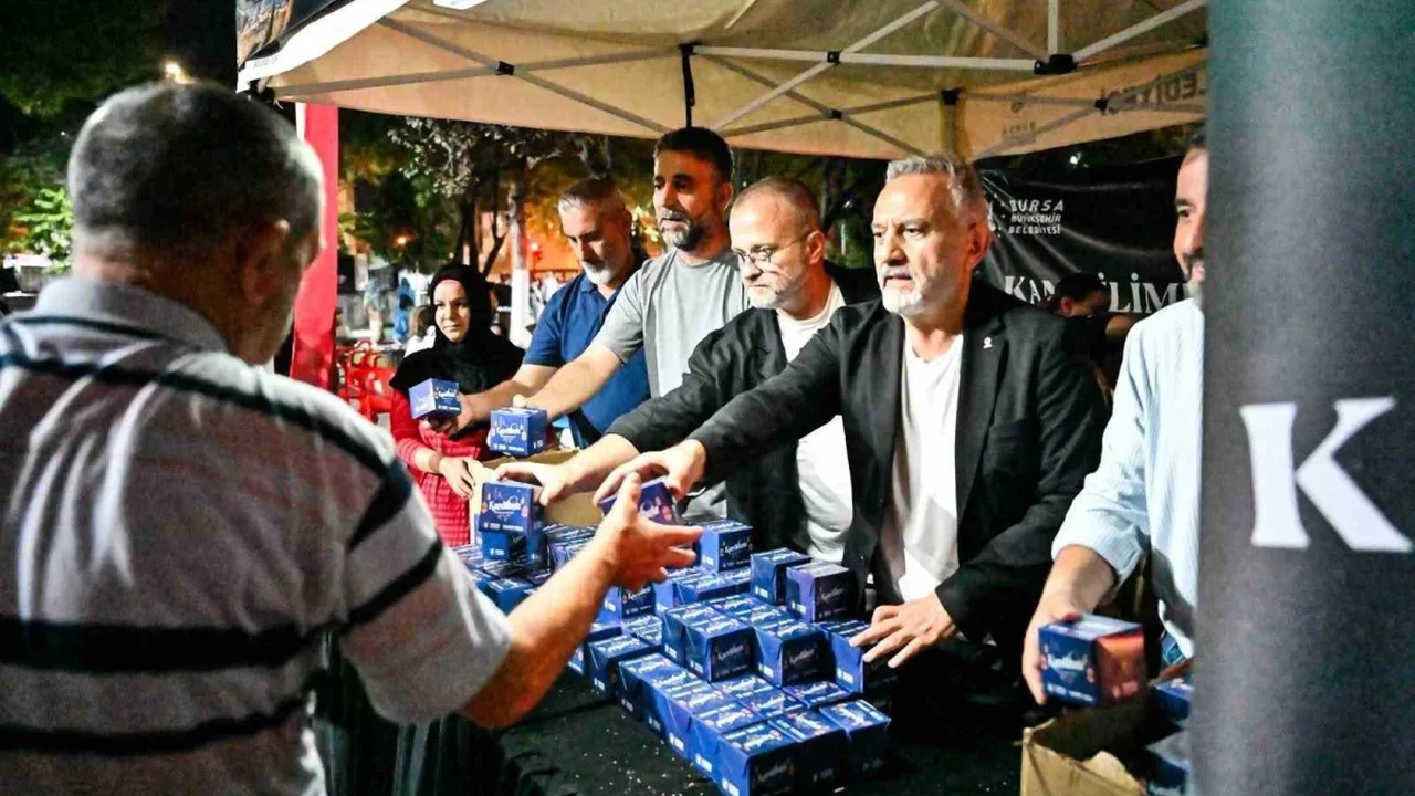 Bursa'da Mevlid Kandili Ulu Camii'nde dualarla idrak edildi