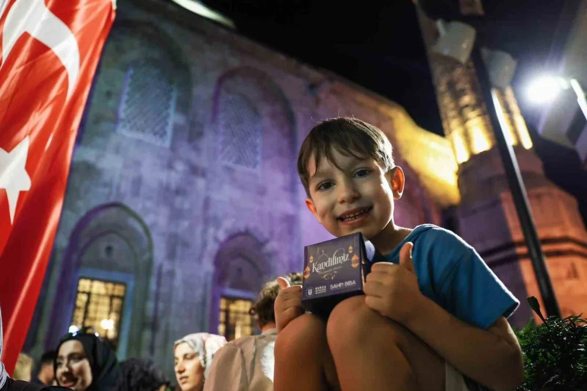 Bursa'da Mevlid Kandili Ulu Camii'nde dualarla idrak edildi