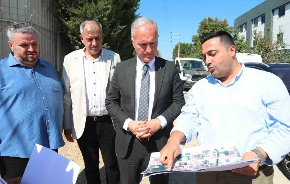 Cerrah'ta Veysel Karani Caddesi'ne sathi kaplama yapıldı