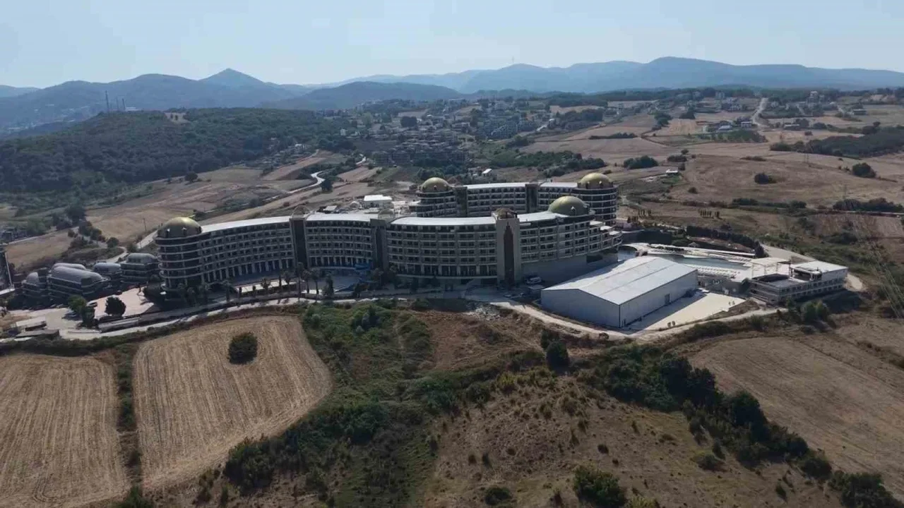 Yalova'da Grand Termal Otel çalışanları maaşlarını alamıyor