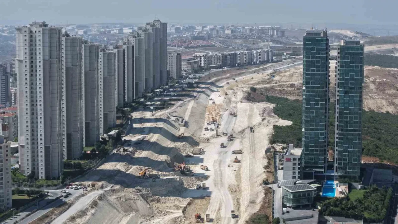 Nakkaş-Başakşehir Otoyolu'nda çalışmalar hızlandı