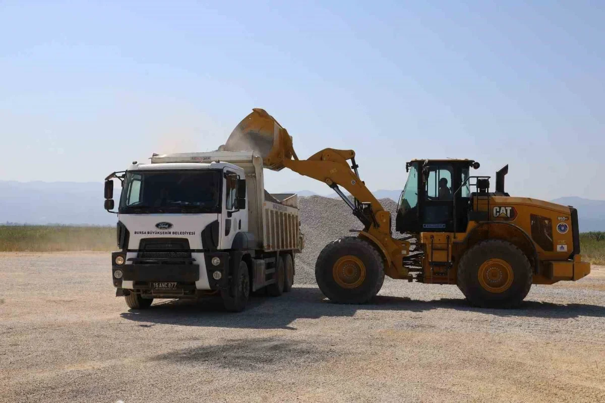 Bursa Büyükşehir 5 ilçede 22 kilometrelik yol yeniliyor