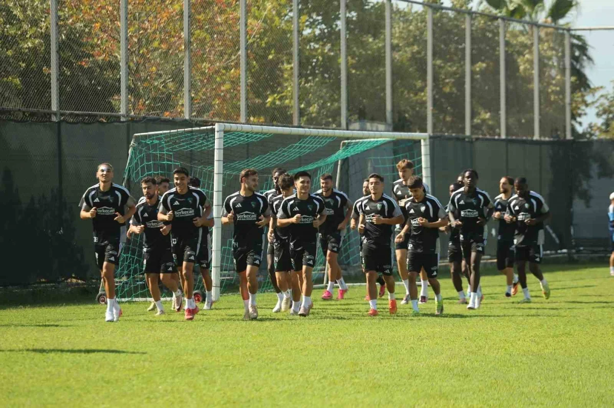 Kocaelispor, Konyaspor maçı hazırlıklarını Selçuk İnan ile sürdürdü