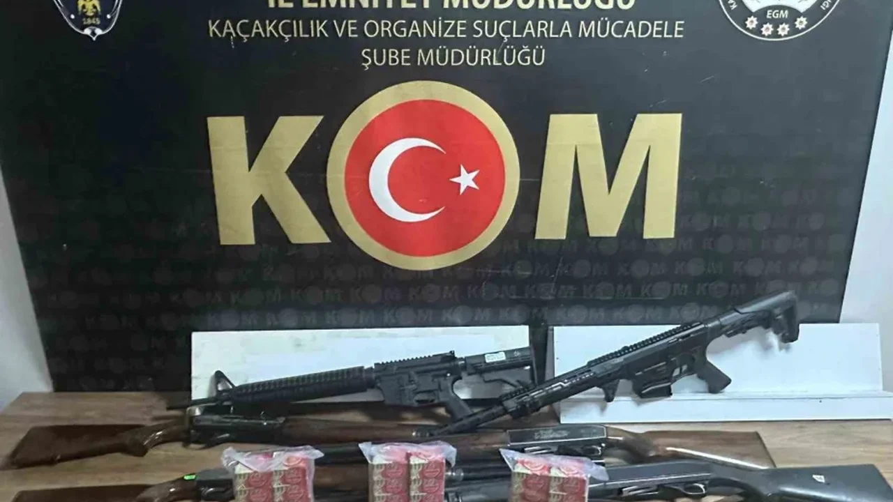 Sakarya'da silah kaçakçılığı operasyonu: 2 gözaltı