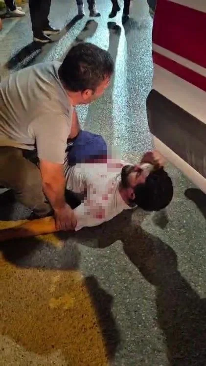 Kocaeli'de nişanlı kız iddiası sonrası kavga: 5 kişi bıçaklandı
