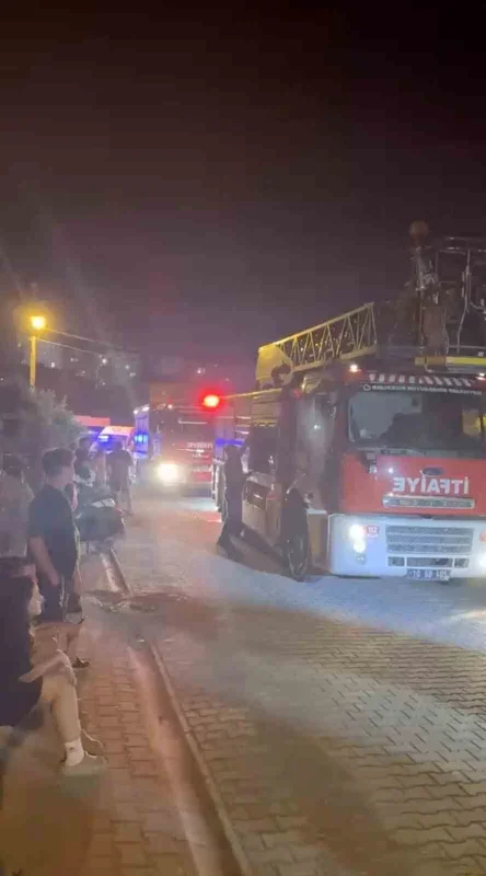Ayvalık'ta aynı apartmanın bodrum katında iki kez yangın çıktı
