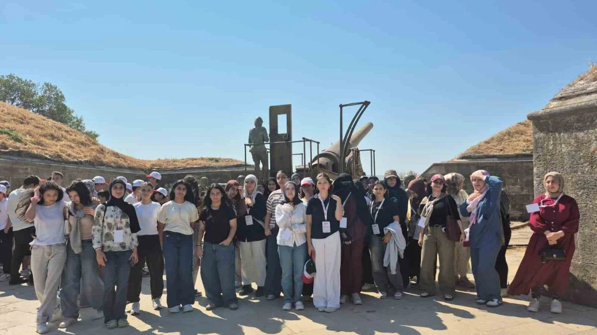Yıldırım Belediyesi'nden 76 öğrenciye Çanakkale gezisi