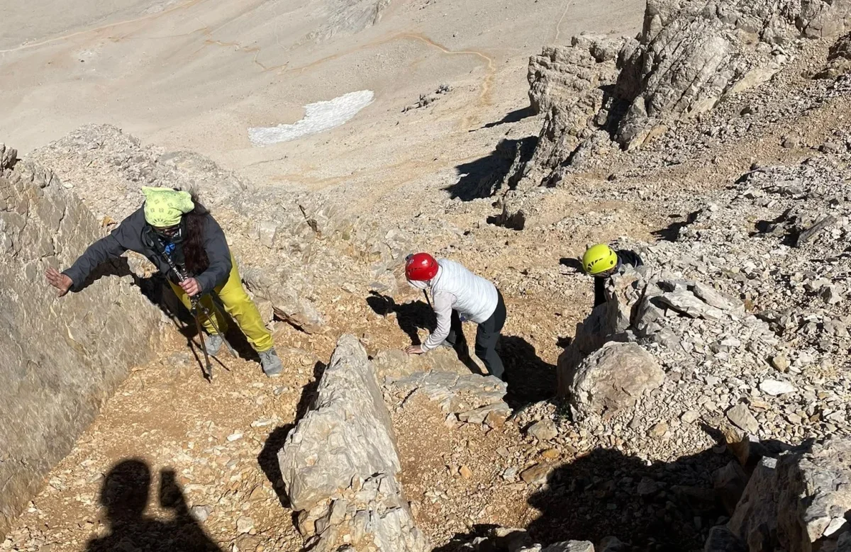 İnegöl Belediyesi dağcıları 30 Ağustos için Aladağlar'a tırmandı