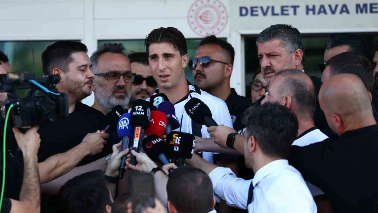 Beşiktaş'ın yeni transferi Fabio Miretti İstanbul'a geldi
