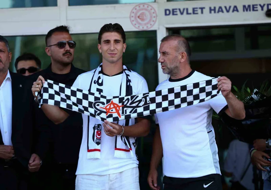 Beşiktaş'ın yeni transferi Fabio Miretti İstanbul'a geldi