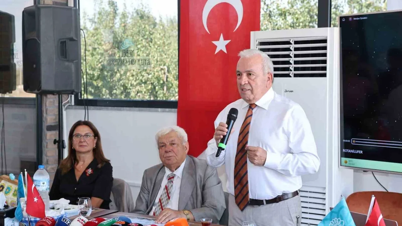 Şadi Özdemir'den Ekokent açıklaması: Planlar 18 aydır bekliyor