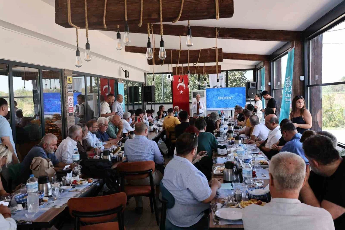 Şadi Özdemir'den Ekokent açıklaması: Planlar 18 aydır bekliyor
