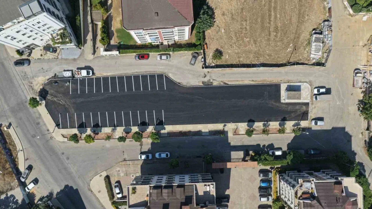 Tuzla İstasyon Mahallesi'ne 42 araçlık ücretsiz otopark