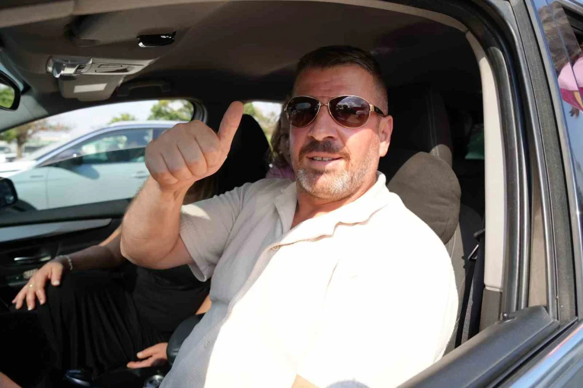 Kapıkule'de gurbetçi yoğunluğu: Avrupa'ya dönüş kuyruğu uzadı