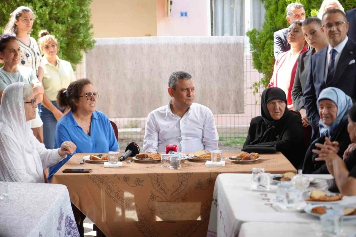 Özgür Özel'den canlı yayın ve savunma hakkı çağrısı