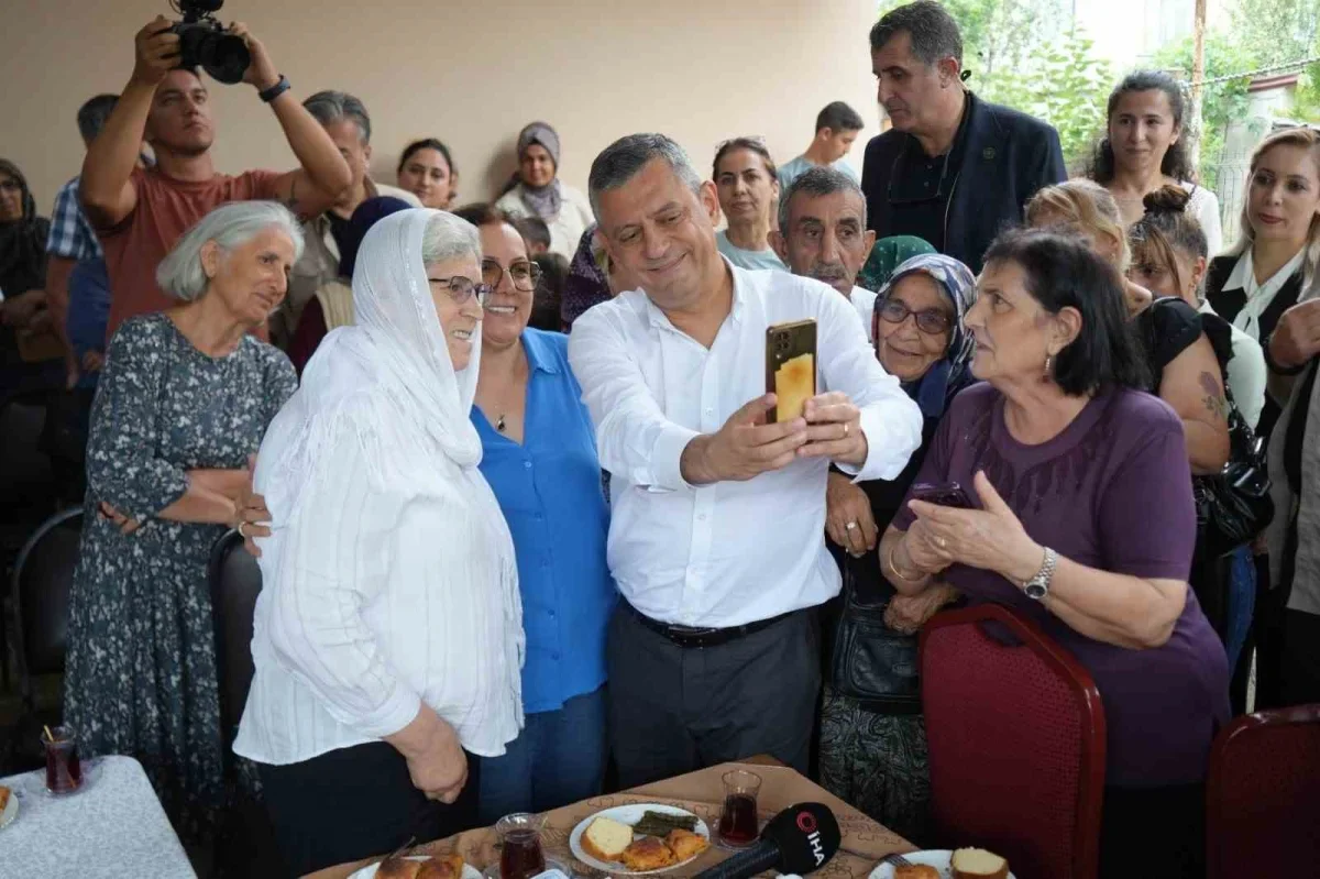 Özgür Özel'den canlı yayın ve savunma hakkı çağrısı