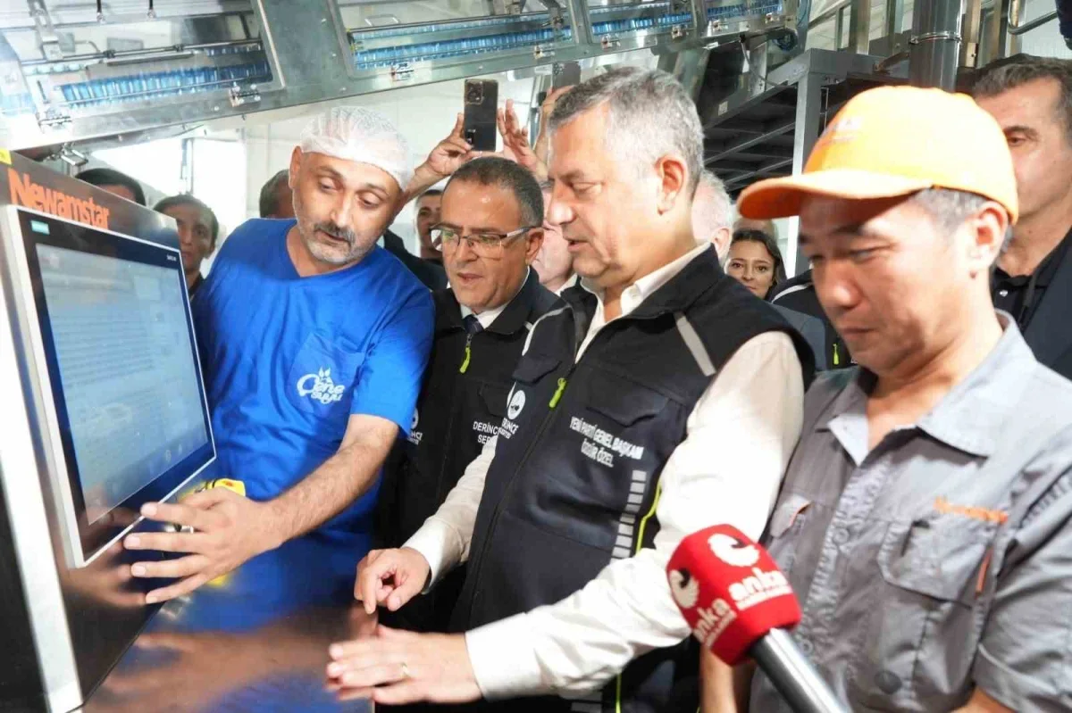 Özgür Özel'den canlı yayın ve savunma hakkı çağrısı