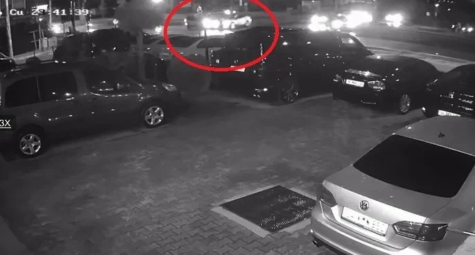 Bursa'da kırmızı ışıkta geçen sürücü kaza yaptı: Ehliyetine el konuldu