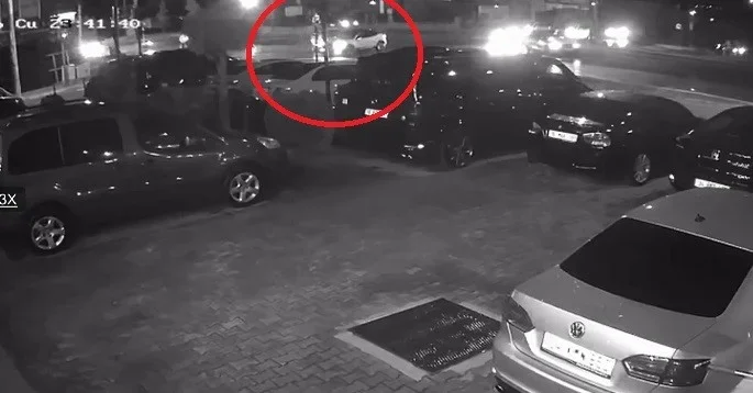Bursa'da kırmızı ışıkta geçen sürücü kaza yaptı: Ehliyetine el konuldu