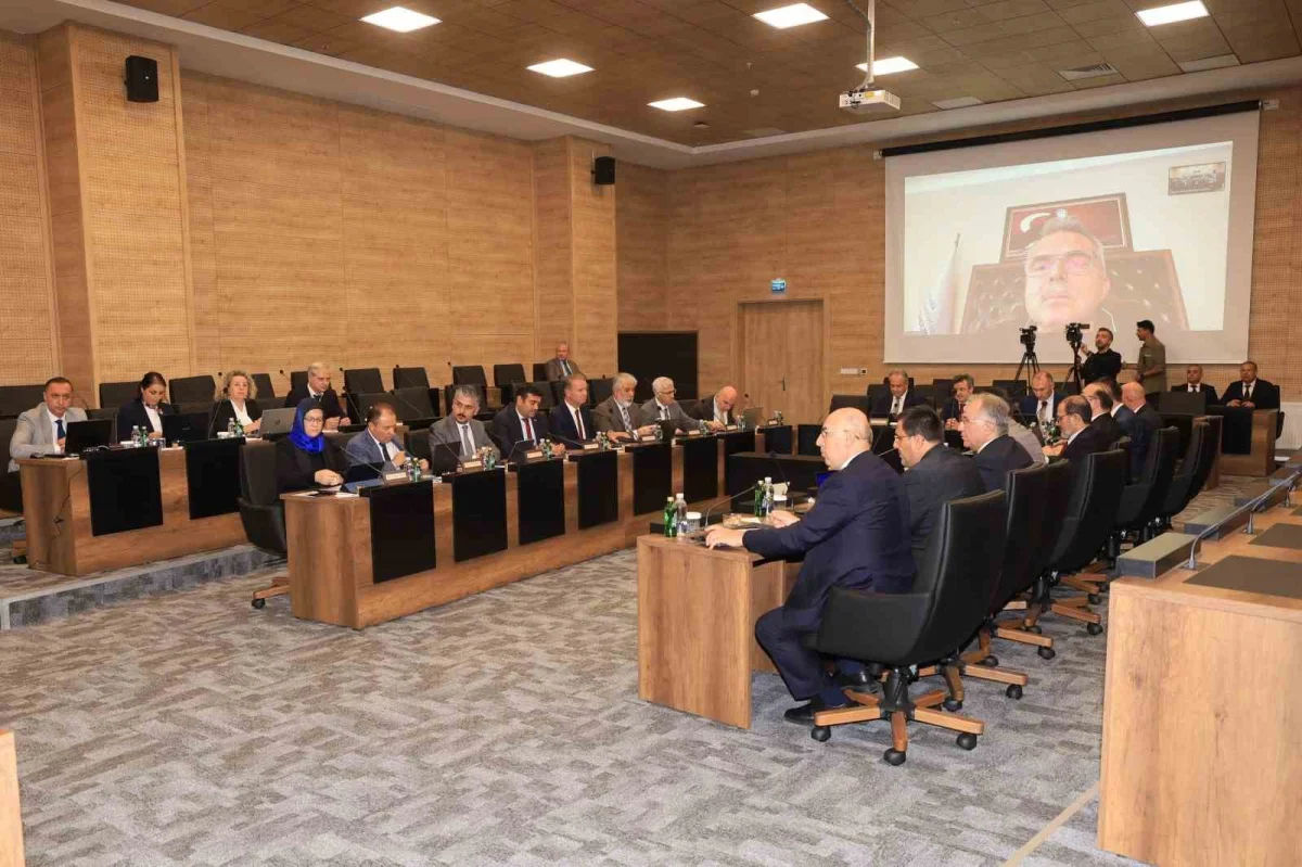 ÜAK Yönetim Kurulu Toplantısı Bursa Uludağ Üniversitesi'nde yapıldı