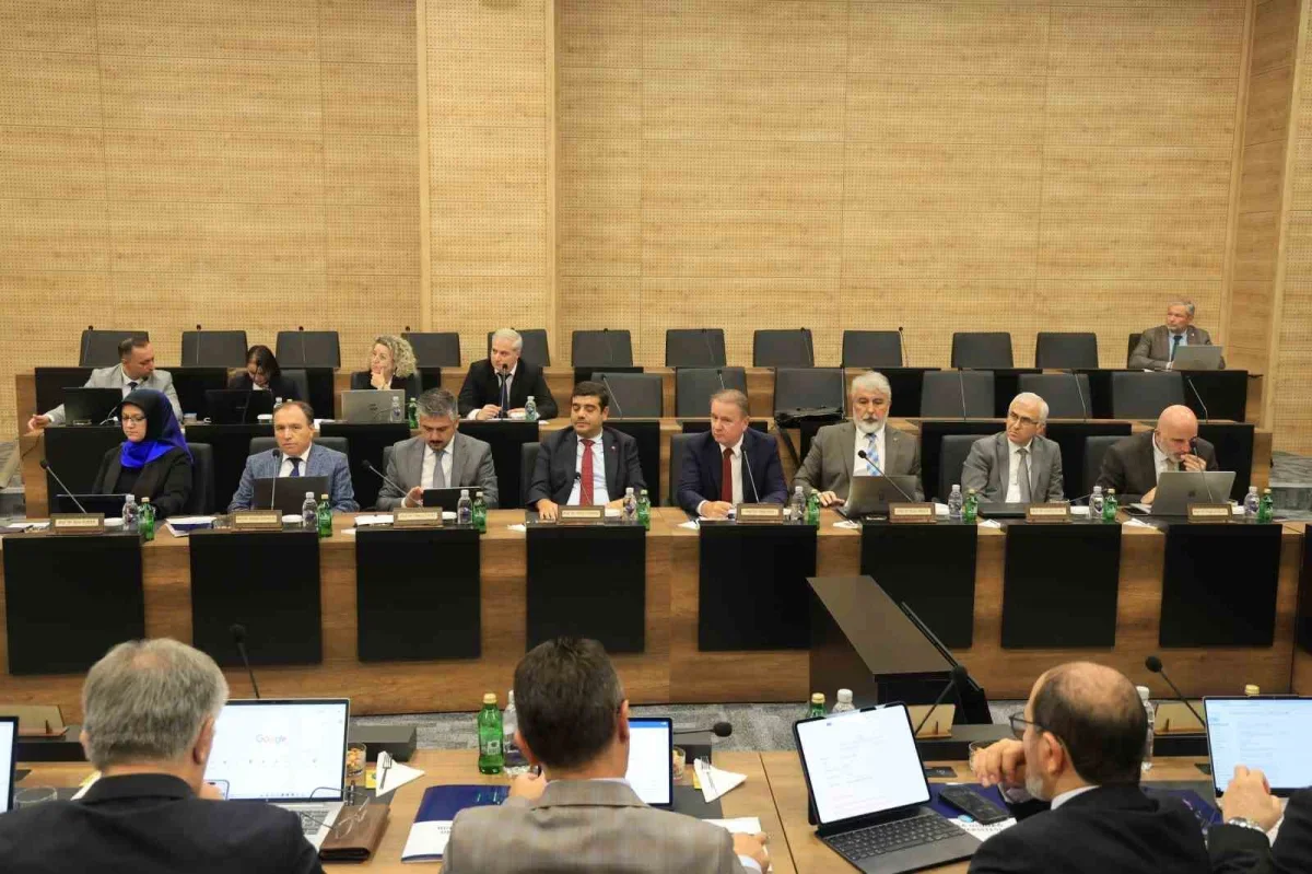 ÜAK Yönetim Kurulu Toplantısı Bursa Uludağ Üniversitesi'nde yapıldı