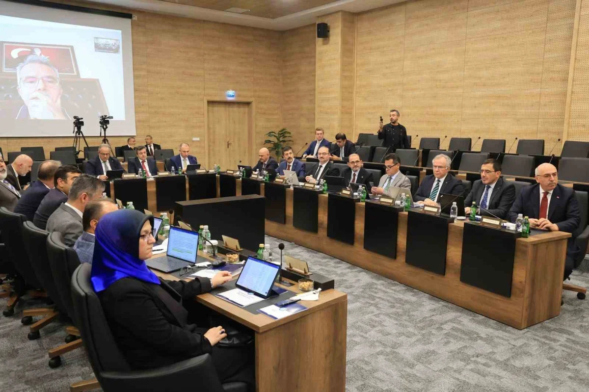 ÜAK Yönetim Kurulu Toplantısı Bursa Uludağ Üniversitesi'nde yapıldı