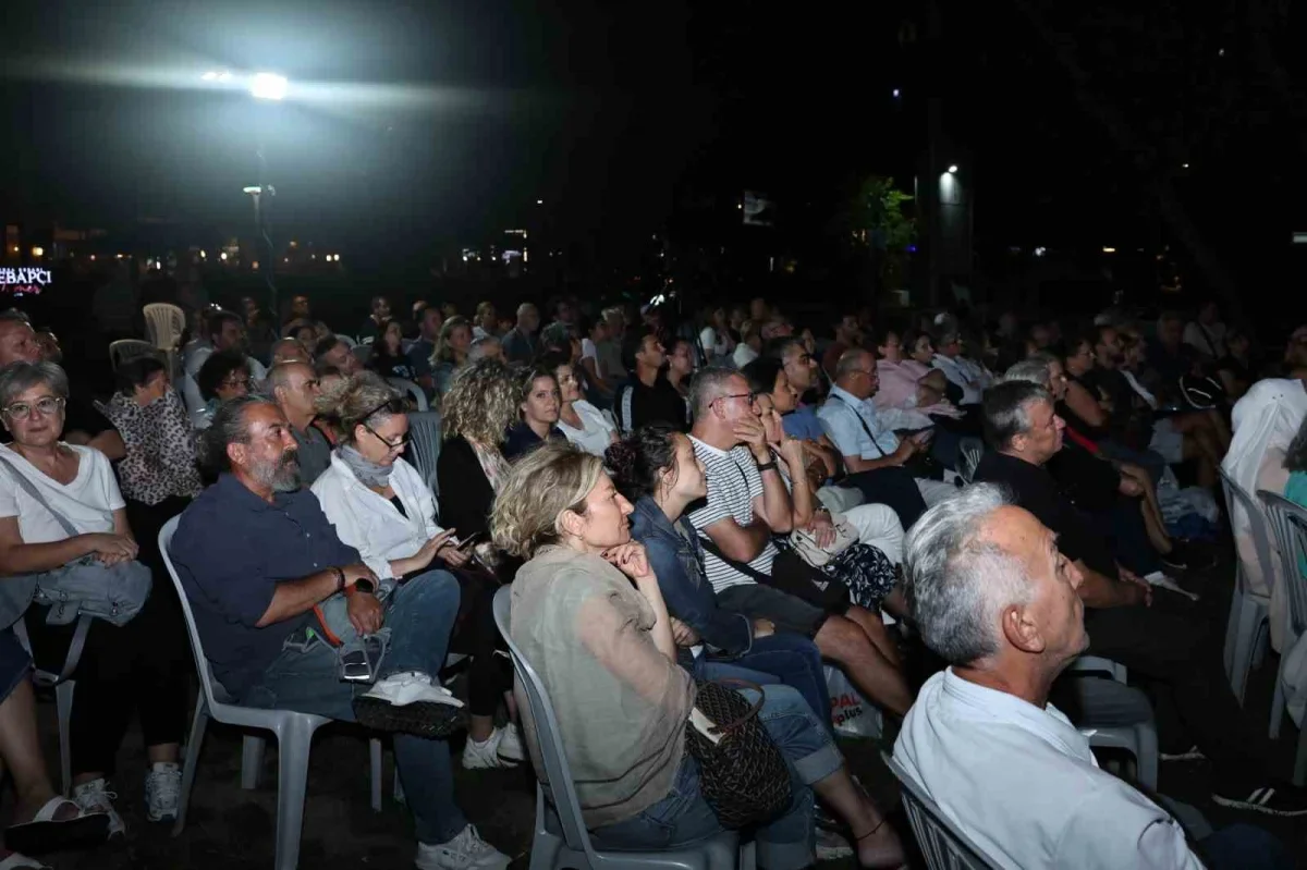 Nilüfer'de bağımsızlık ve Cumhuriyet söyleşisi düzenlendi