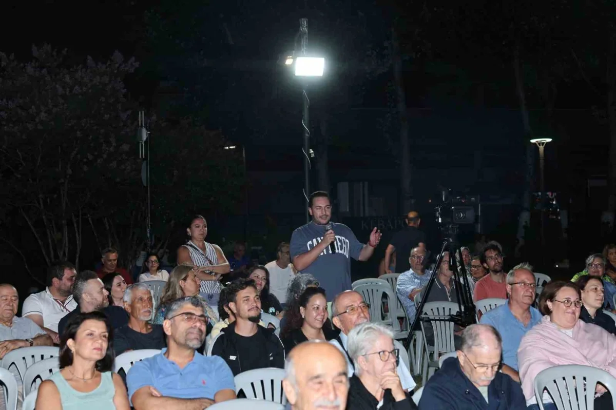 Nilüfer'de bağımsızlık ve Cumhuriyet söyleşisi düzenlendi