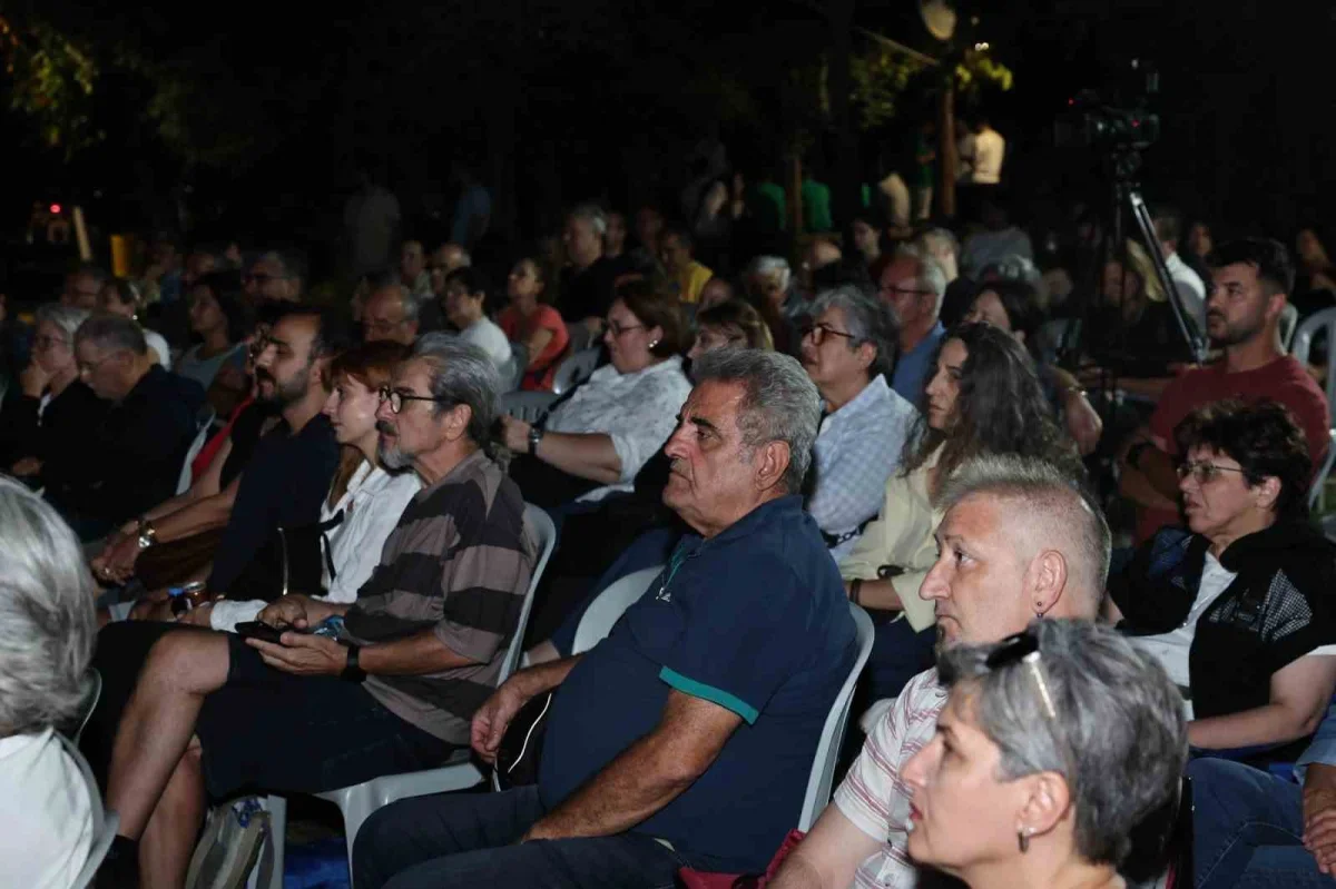 Nilüfer'de bağımsızlık ve Cumhuriyet söyleşisi düzenlendi