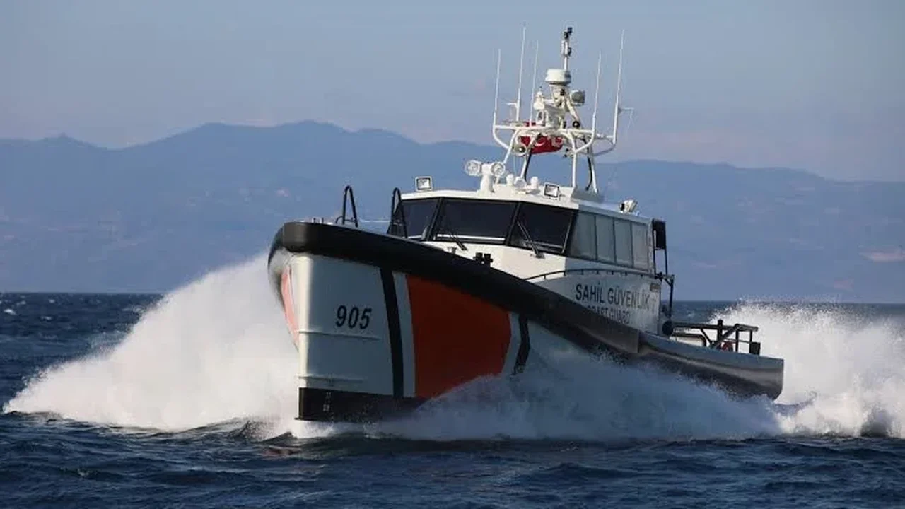 TCSG-905 Sahil Güvenlik Botu 30 Ağustos'ta Ayvalık'ta