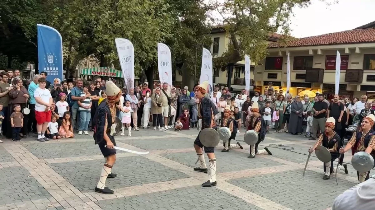 Bursa'da fetih ve 30 Ağustos kutlamalarında mehter coşkusu
