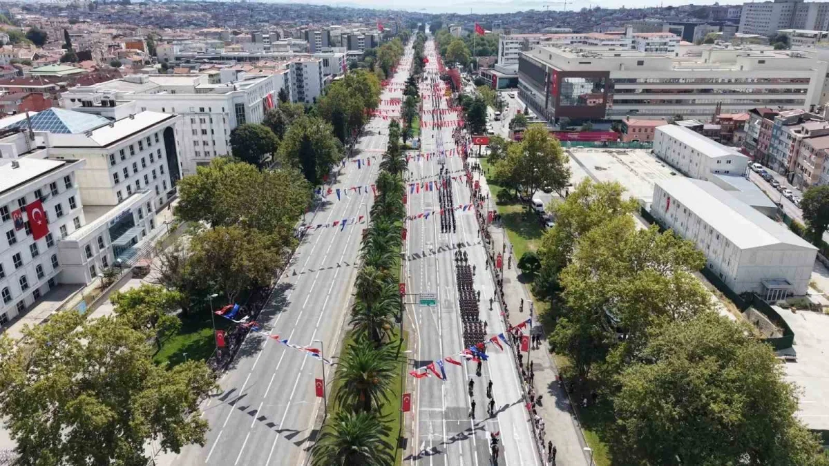 Vatan Caddesi'nde 30 Ağustos Zafer Bayramı töreni yapıldı