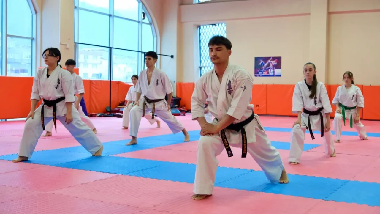 Yıldırım gençlerin adresi oldu: 384 bin kişiye spor hizmeti
