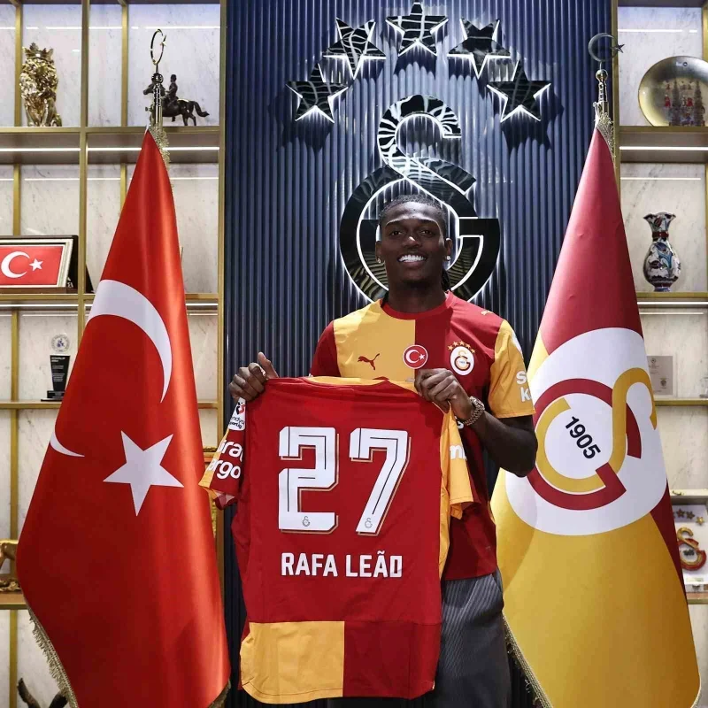 Galatasaray, Rafael Leao ile 4 yıllık sözleşme imzaladı