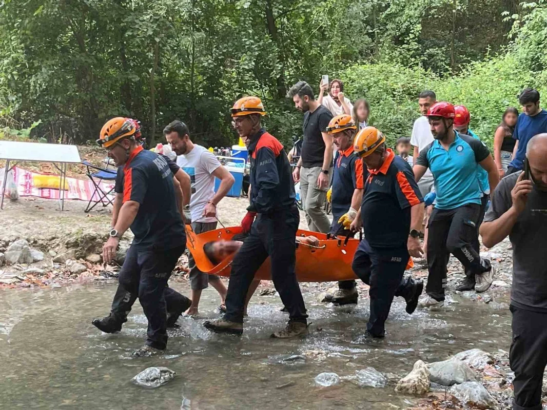 Nilüfer'de ormanda yürüyüş yapan kişi kayalıklardan düştü