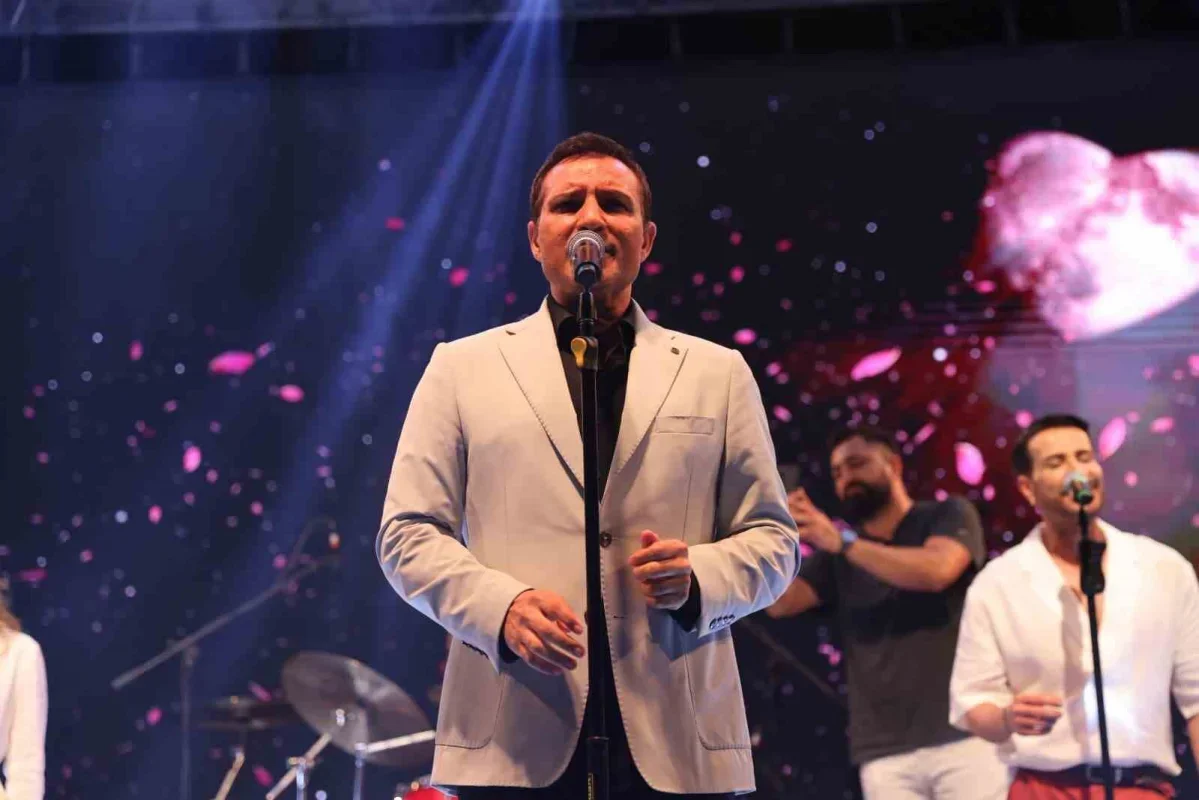Çekmeköy'de 30 Ağustos Zafer Bayramı 104. yıl coşkusu