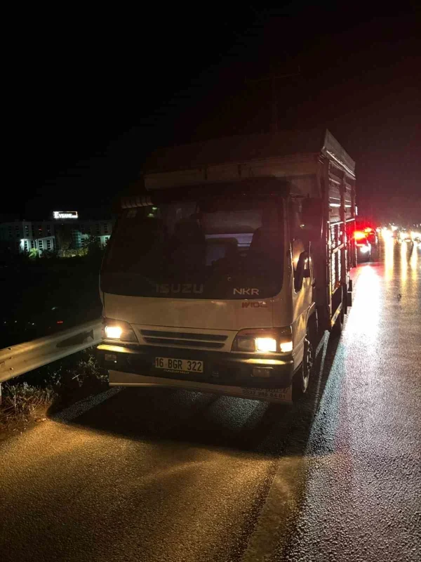 Yakıtı biten otomobiline yakıt doldururken can verdi