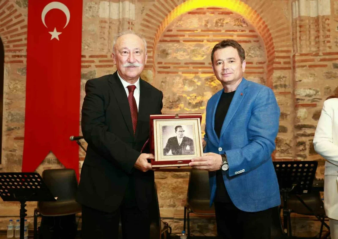 Altan Erkekli Osmangazi'de 30 Ağustos'u "Bir Memleket Hikayesi" ile anlattı