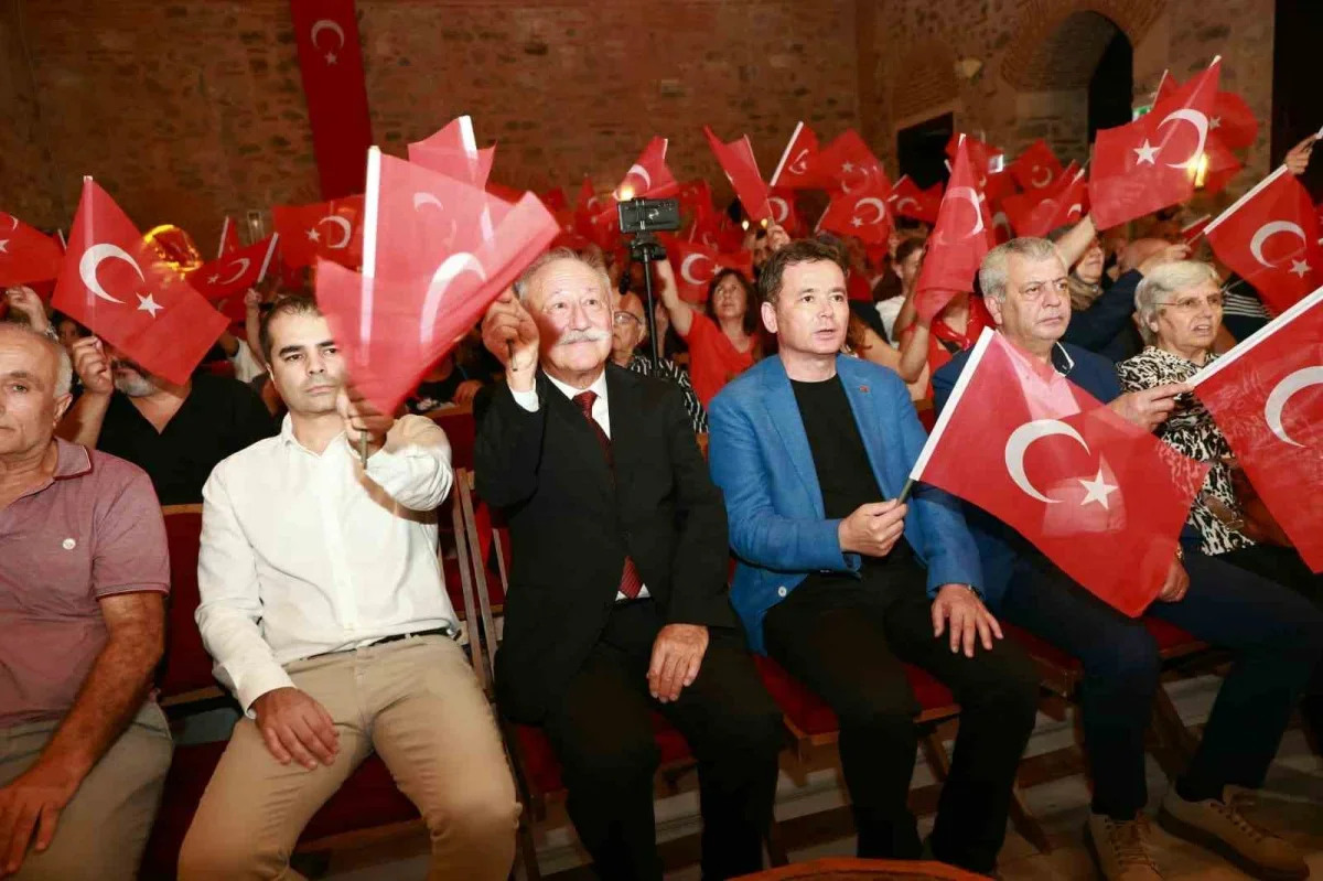 Altan Erkekli Osmangazi'de 30 Ağustos'u "Bir Memleket Hikayesi" ile anlattı