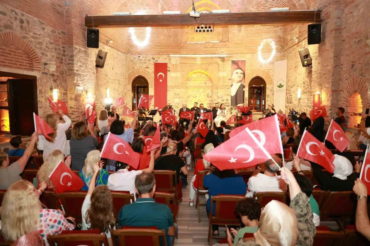 Altan Erkekli Osmangazi'de 30 Ağustos'u "Bir Memleket Hikayesi" ile anlattı