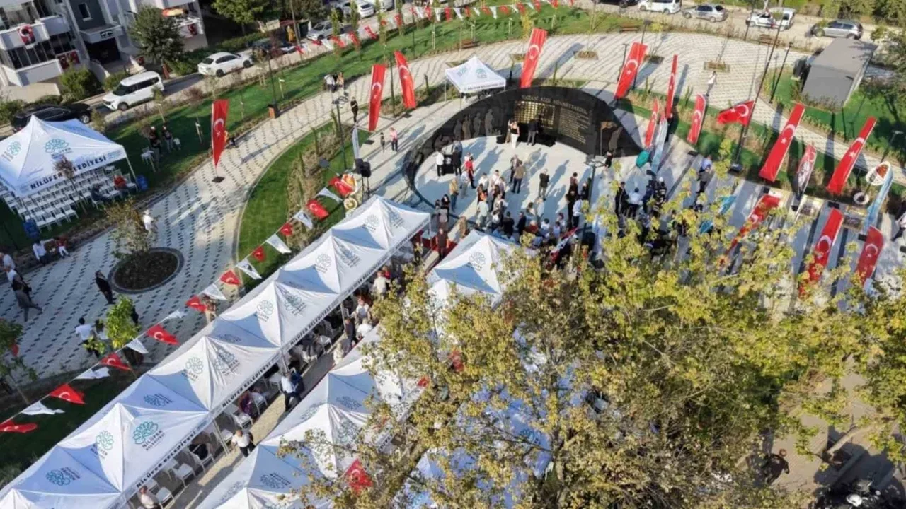 Nilüfer'de Şehitler Anıtı ve Şehitlik Parkı açıldı