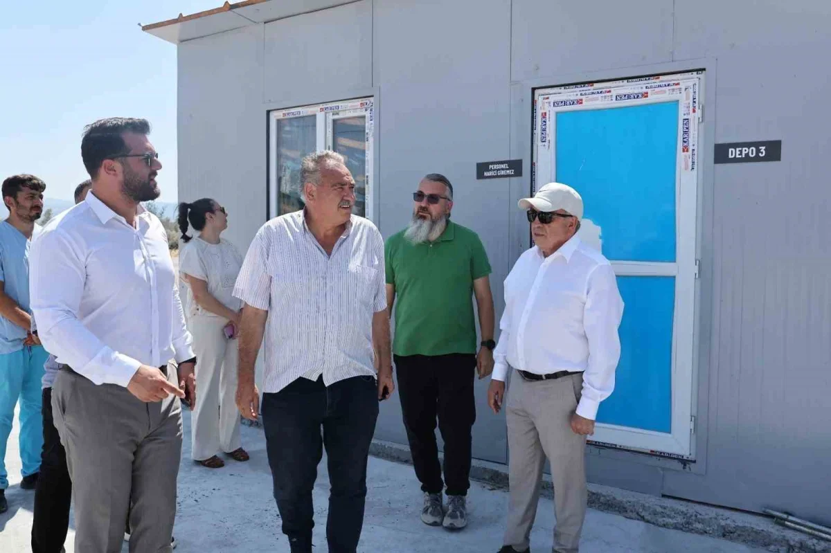Şadi Özdemir'den Umut Ağacı Sahipsiz Hayvanlar Merkezi'ne ziyaret