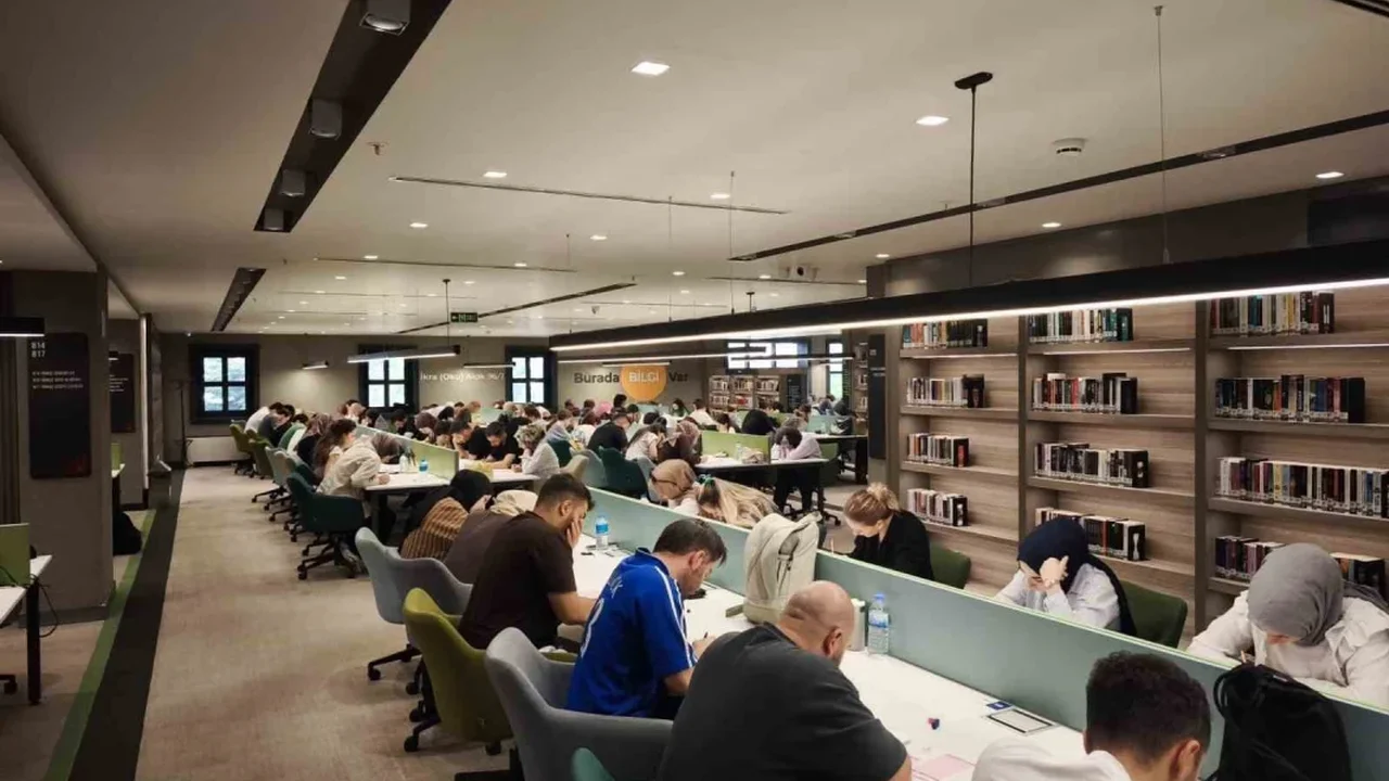 Yıldırım'da KPSS'ye hazırlanan gençlere deneme sınavı desteği