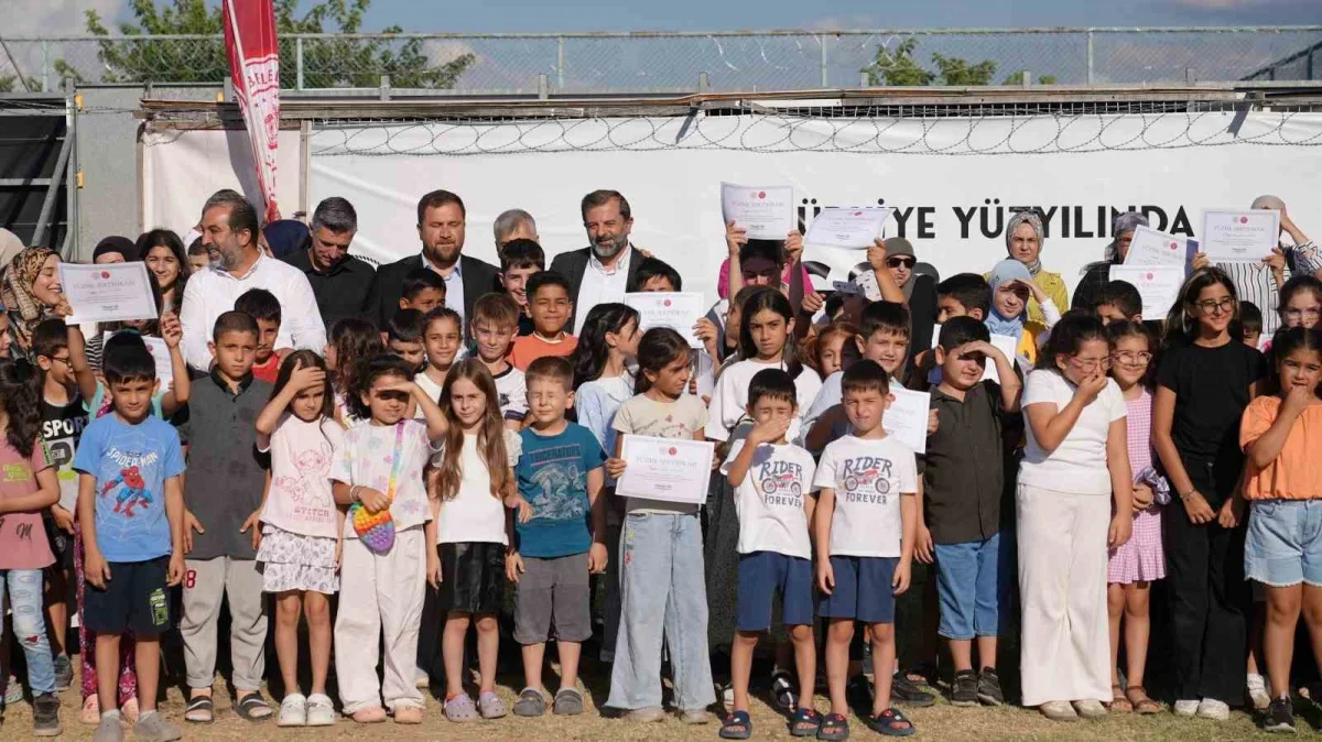 Gürsu'da 600 çocuk yaz kurslarında yüzmeyi öğrendi