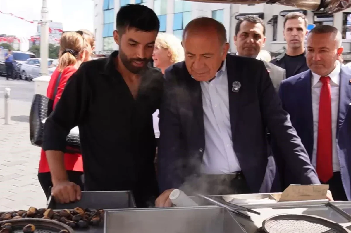 Gürsel Tekin Taksim ve İstiklal Caddesi'nde esnafla buluştu