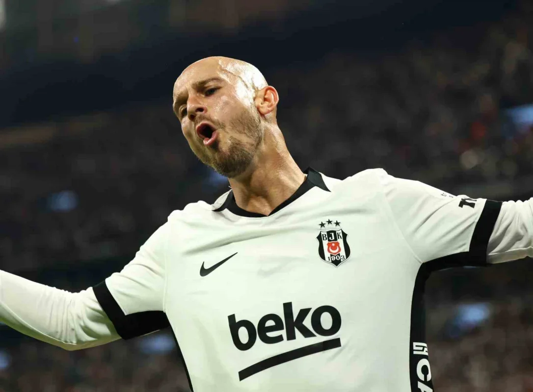 Beşiktaş ilk yarıda Çorum FK karşısında 2-0 önde