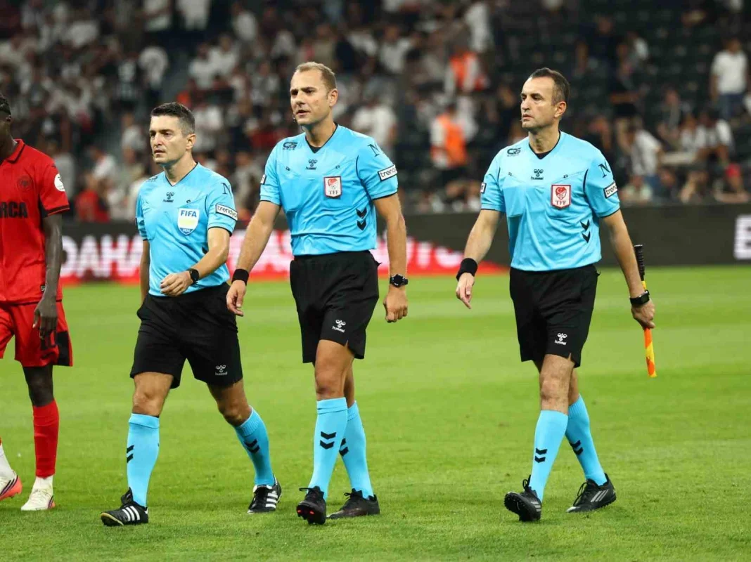 Beşiktaş ilk yarıda Çorum FK karşısında 2-0 önde