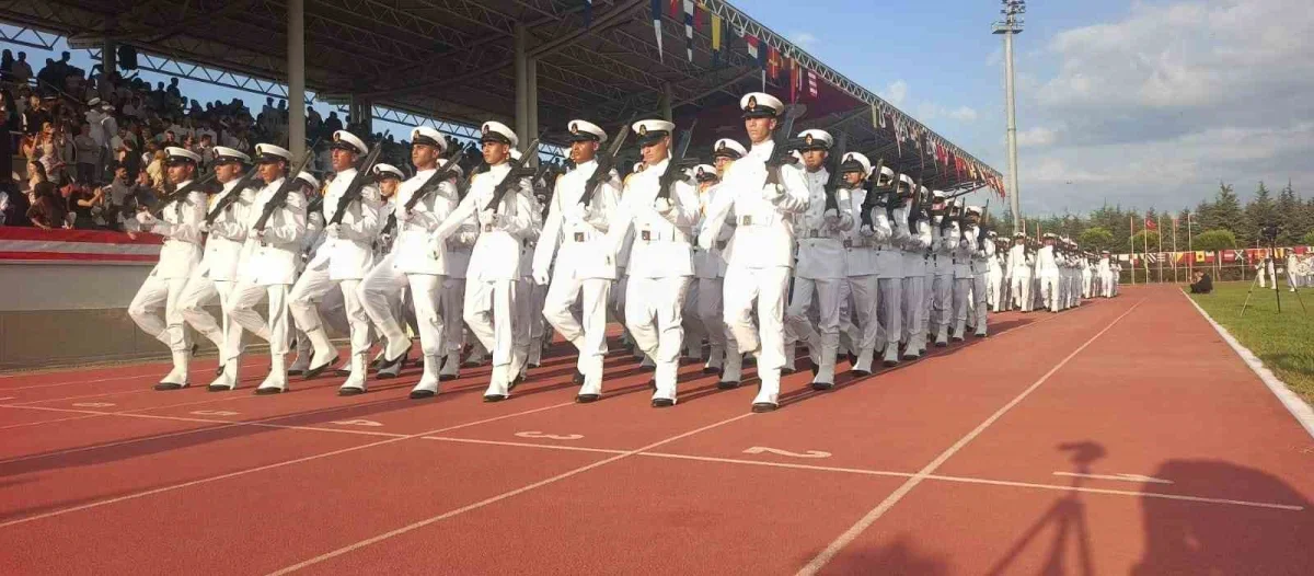 Yalova'da 456 deniz astsubayı mezuniyet töreniyle göreve uğurlandı